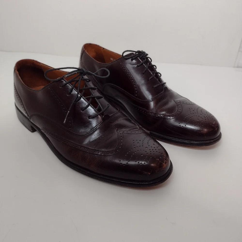 Bostonian Dark Brown Leather Oxfords Size (9.1/2)